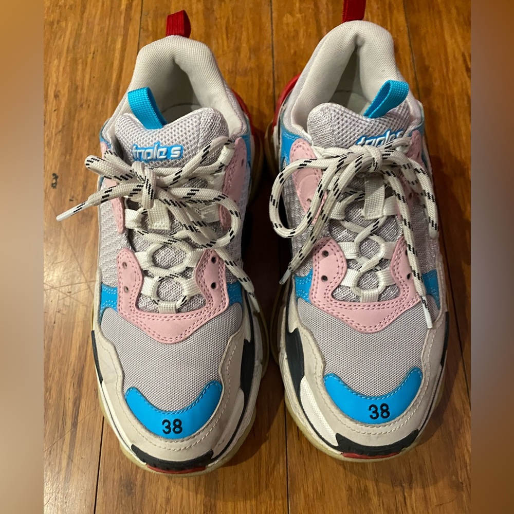Balenciaga Triple S shoes women’s size 38 - light used. Excellent condition.